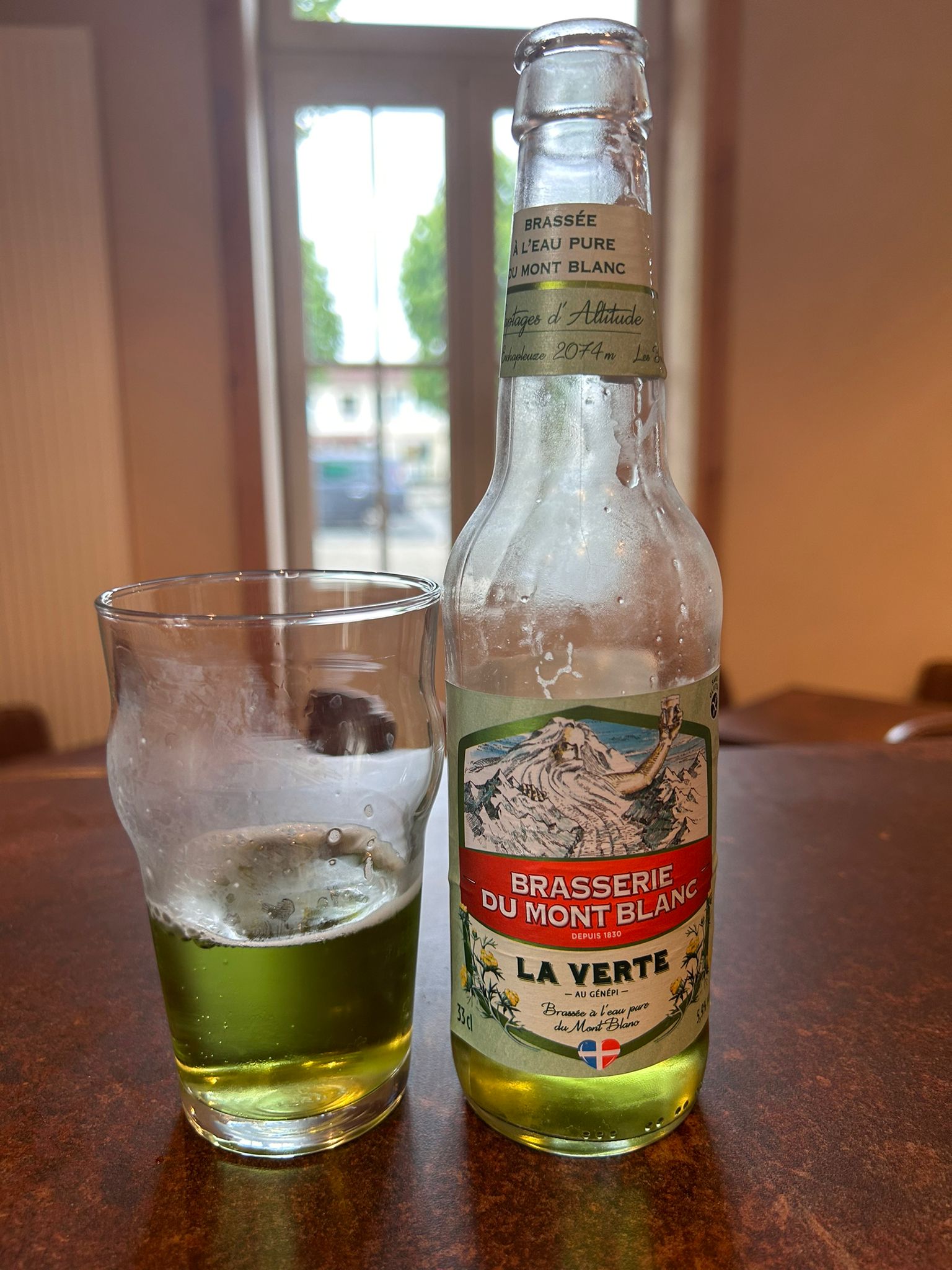 bar